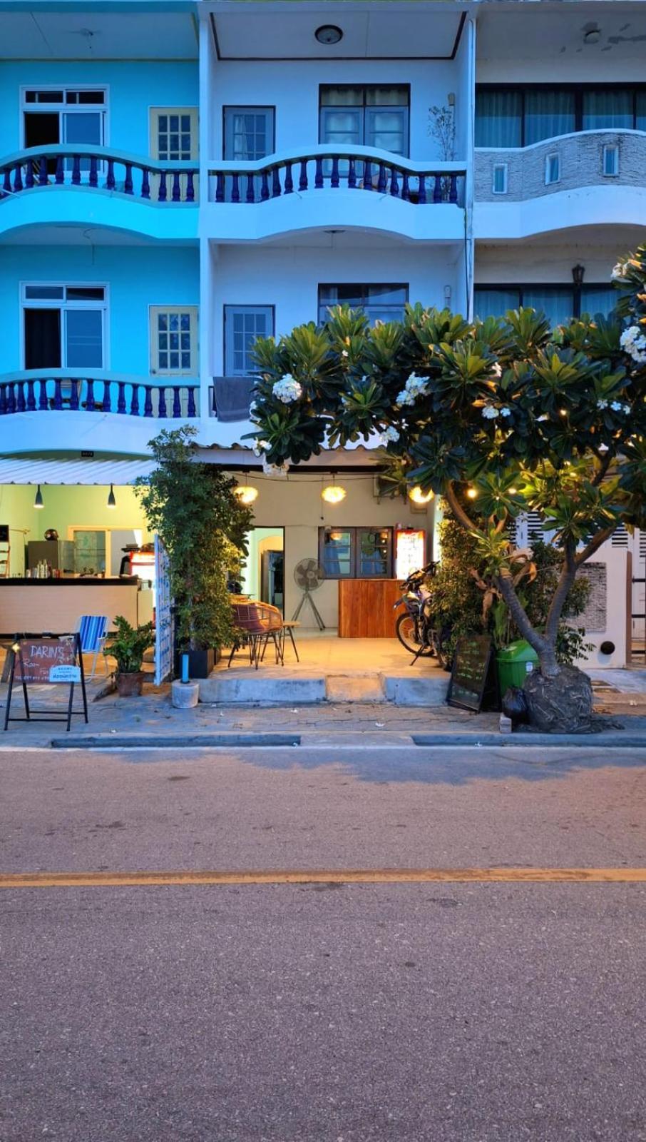 Jungle Cafe And Guesthouse 班武里府 外观 照片